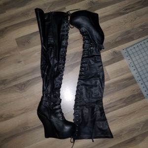 BETTIE PAGE OPHELIA THIGH HIGH BOOTS 10